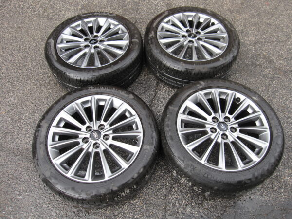 FORD FOCUS CERCHI E GOMME 215/50/17 ESTIVE