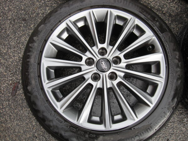 FORD FOCUS CERCHI E GOMME 215/50/17 ESTIVE