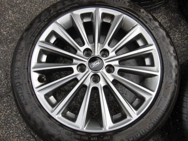 FORD FOCUS CERCHI E GOMME 215/50/17 ESTIVE