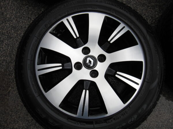 RENAULT CAPTUR CERCHI E GOMME 205/60/16 INVERNALI