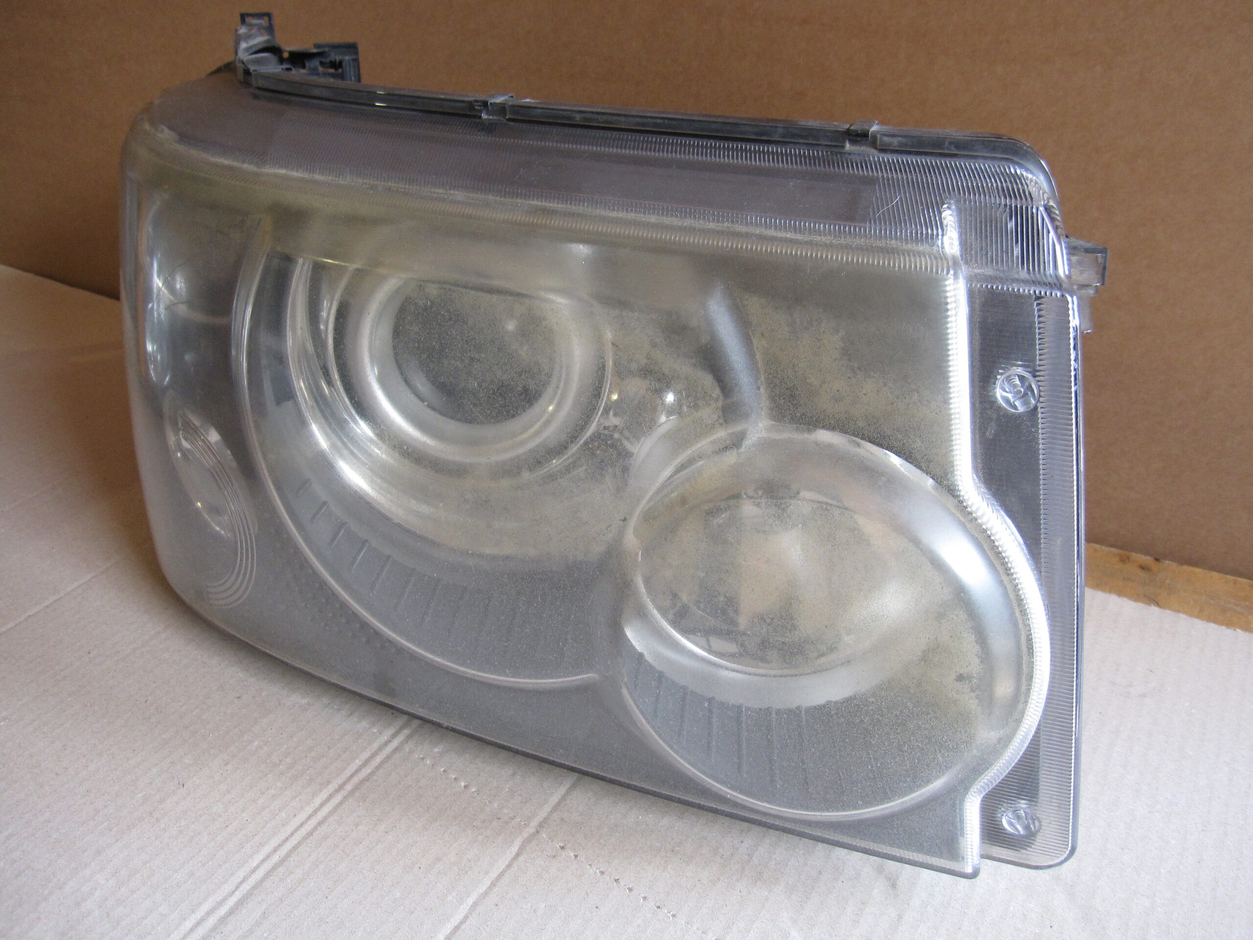 LAND / RANGE ROVER SPORT FARO ANTERIORE DX XENON ANNO 2005 AL 2008