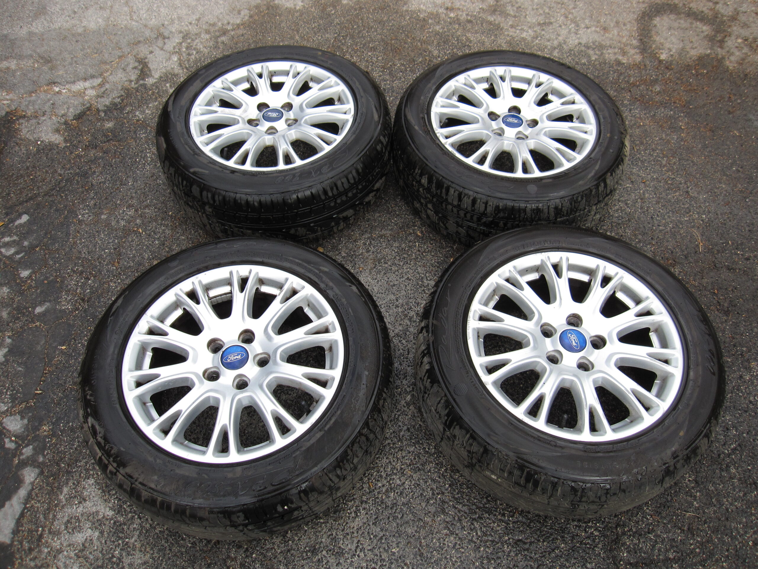 FORD C-MAX CERCHI E GOMME M+S 215/55/16 DOT 2022